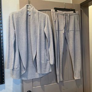 Barefoot Dreams Lounge Wear Sleep to Street Beautiful Cozy lounging set.